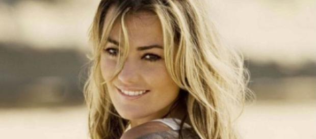 Amaia Montero vuelve a equivocarse en el escenario y deja descontenta a su fanáticada Amaia Montero vuelve a equivocarse en el escenario y deja descontenta a su fanáticada