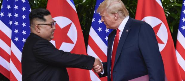 Donald Trump confirme avoir réussi les négociations avec Kim Jong-Un sur le problème du nucléaire nord-coréen. Donald Trump confirme avoir réussi les négociations avec Kim Jong-Un sur le problème du nucléaire nord-coréen.