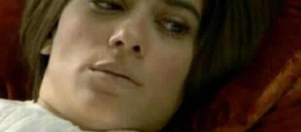 Una Vita: Teresa perde il bambino che aspettava da Mauro. Una Vita: Teresa perde il bambino che aspettava da Mauro.