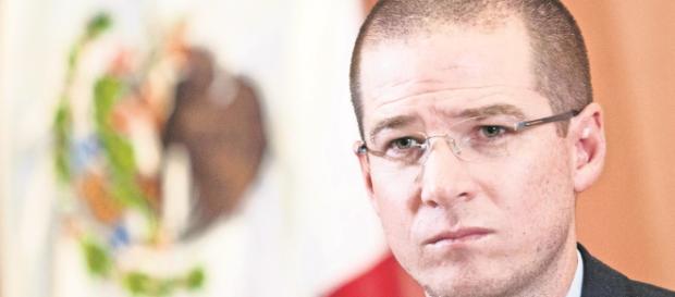 Ricardo Anaya contrata a la casa de encuentas 'Massive Caller' y le sirve de poco Ricardo Anaya contrata a la casa de encuentas 'Massive Caller' y le sirve de poco