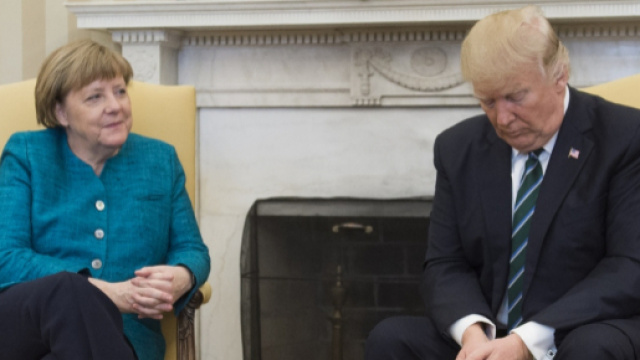 Donald Trump s'en prend violemment à la politique migratoire d'Angela Merkel