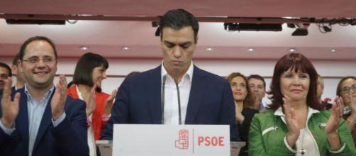 Pedro Sánchez asume el reto de la presidencia con dos tropiezos y una crisis humanitaria