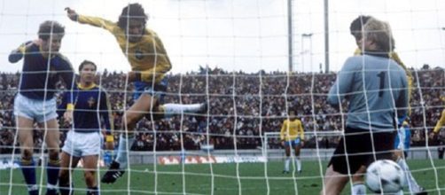 Brasile-Svezia 1-1, Mondiali 1978: il celebre 'gol fantasma' di Zico