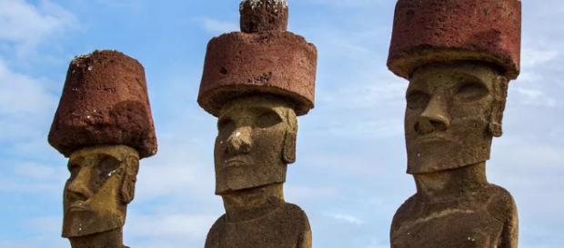 Descubren que los pukao fueron colocados sobre los Moai por medio de cuerdas Descubren que los pukao fueron colocados sobre los Moai por medio de cuerdas
