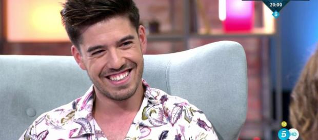 Viva la vida: Roi usó su buen sentido del humor en la entrevista con Toñi Moreno (Resumen) Viva la vida: Roi usó su buen sentido del humor en la entrevista con Toñi Moreno (Resumen)