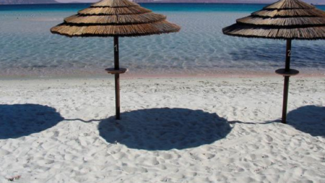 Divieti da spiaggia: dalle sigarette al cibo, ecco come comportarsi