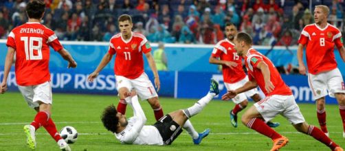 Rusia, segunda victoria, primero en llegar a octavos; Egipto casi ... - com.mx