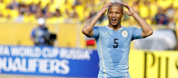 Carlos Sánchez é titular da seleção uruguaia Carlos Sánchez é titular da seleção uruguaia