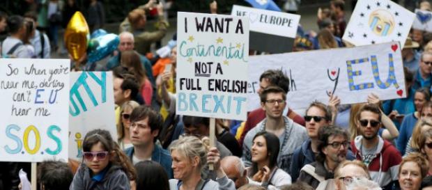A Londra di è svolta una manifestazione per chiedere un nuovo referendum sulla Brexit. A Londra di è svolta una manifestazione per chiedere un nuovo referendum sulla Brexit.