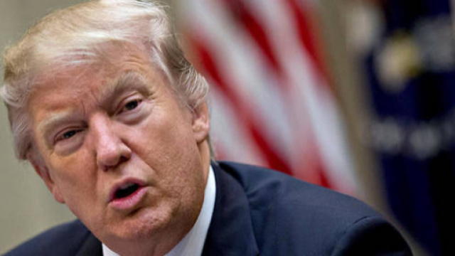 Donald Trump contesté sur le dossier immigration