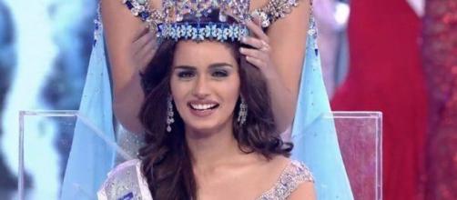 India's Manushi Chillar crowned Miss World 2017 - (image via Zoom tv screencap)