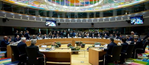 Consejo Europeo plantea desarrollo de centros para inmigrantes en países fuera de la UE