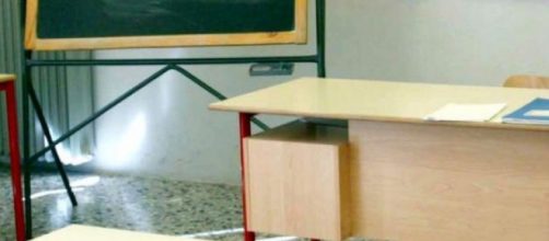 Rapporti intimi con alunno quattordicenne: professoressa d'italiano ai domiciliari