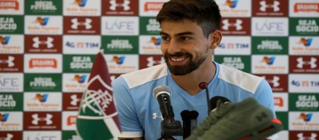Contratado a pedido de Abel, Luan Peres rescinde com o Fluminense e irá para o futebol belga (Foto: Lucas Merçon) Contratado a pedido de Abel, Luan Peres rescinde com o Fluminense e irá para o futebol belga (Foto: Lucas Merçon)