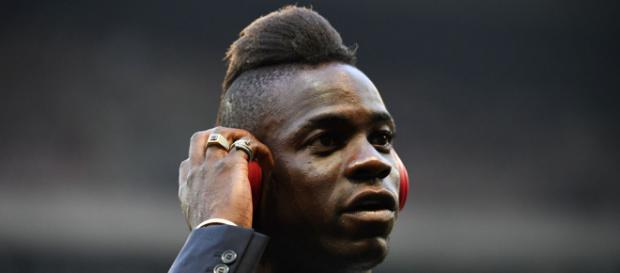 Mario Balotelli peut déjà être remplacé par deux grands noms du football si un transfert ne peut se faire à l'OM. Mario Balotelli peut déjà être remplacé par deux grands noms du football si un transfert ne peut se faire à l'OM.