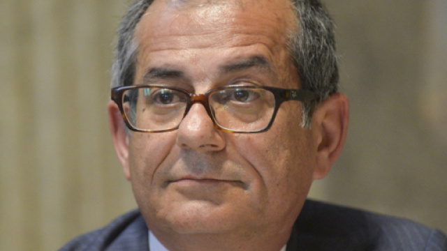 Il Ministro Giovanni Tria indica in parlamento la linea economica del governo