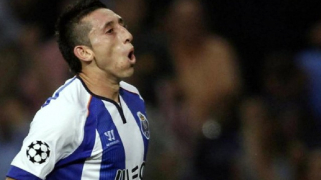 Julen Lopetegui scrute Hector Herrera de près lors de ce mercato estival.