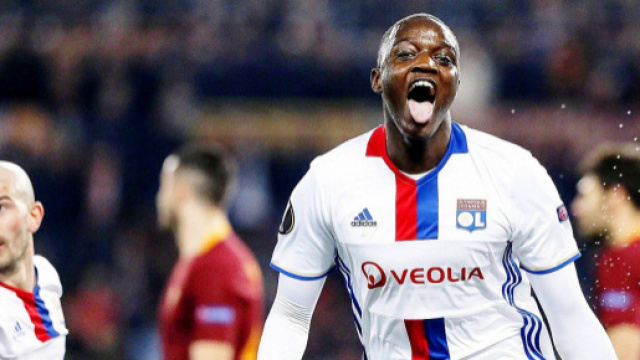 Le défenseur de l'OL Mouctar Diakhaby a tout pour être transféré à Valence lors de ce mercato.