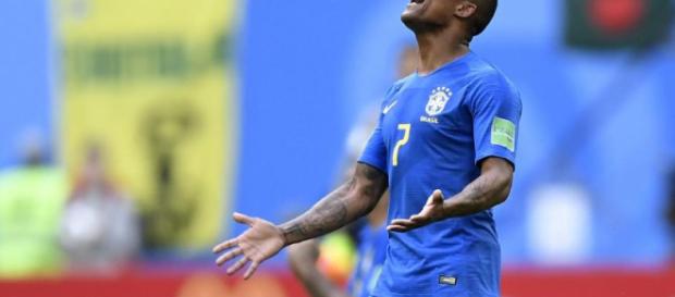 Rusia 2018: Douglas Costa se perderá el Brasil contra Serbia el 27 de junio en Moscú Rusia 2018: Douglas Costa se perderá el Brasil contra Serbia el 27 de junio en Moscú