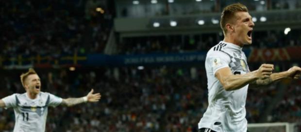 Alemania vence a Suecia en los últimos segundos en un partido duro (Resumen) Alemania vence a Suecia en los últimos segundos en un partido duro (Resumen)