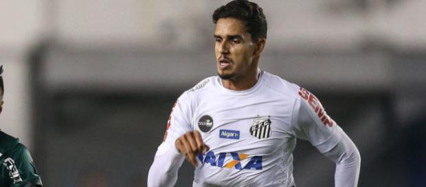 Lucas Verissimo est visé par l'OM et l'OL, mais Torino a pris une avance considérable dans ce dossier. Lucas Verissimo est visé par l'OM et l'OL, mais Torino a pris une avance considérable dans ce dossier.
