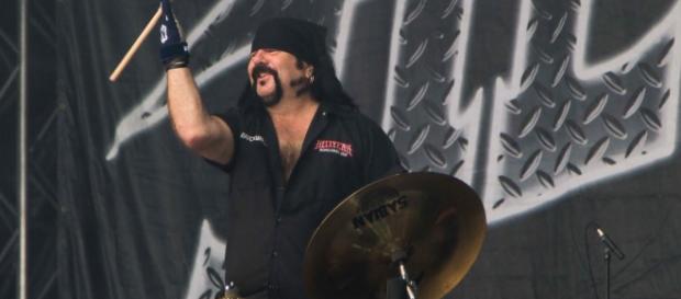 Musica in lutto: addio a Vinnie Paul, storico batterista heavy ... - unionesarda.it Musica in lutto: addio a Vinnie Paul, storico batterista heavy ... - unionesarda.it
