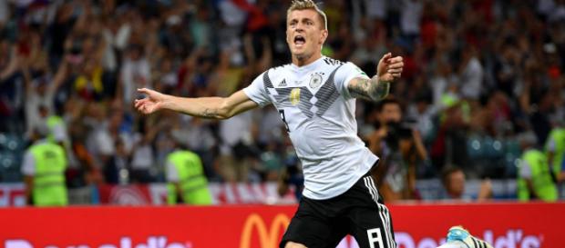 Alemania con golazo de Kroos al minuto 95 contra Suecia pone al rojo vivo el Grupo F Alemania con golazo de Kroos al minuto 95 contra Suecia pone al rojo vivo el Grupo F