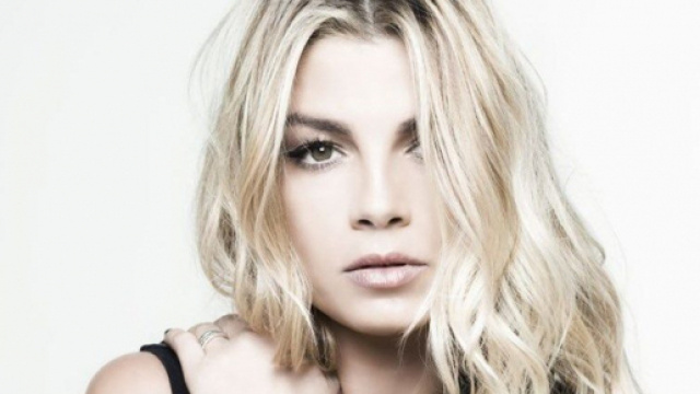 Emma Marrone: la cantante ha visitato il Bambino Gesù di Roma, superata la prova costume