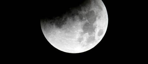 Eclissi di Luna: quando osservarla in Italia | Radio Deejay - deejay.it