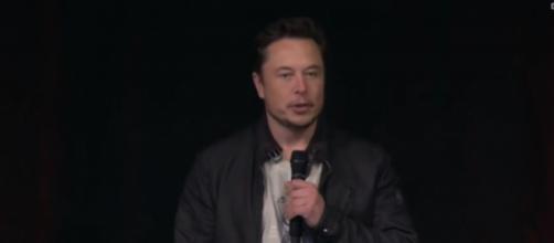 Elon Musk accuses a Tesla employee of sabotage. [Image source: Musk Viral Videos - YouTube]