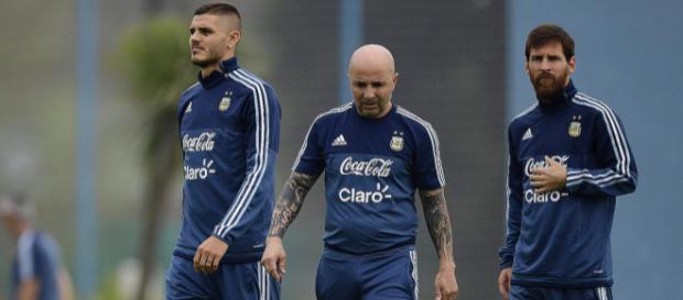 L'Argentine de Lionel Messi croit encore en ses chances de qualification pour les Huitième de Finale. L'Argentine de Lionel Messi croit encore en ses chances de qualification pour les Huitième de Finale.
