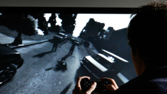 Gran Bretagna, bambino gioca con i videogame per 8 ore e non va al bagno.