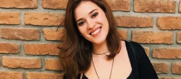 Ana Clara quer se tornar uma celebridade, e segue focada em seus projetos. Ana Clara quer se tornar uma celebridade, e segue focada em seus projetos.