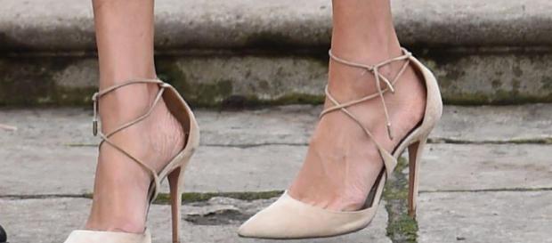 Meghan Markle siempre usa los zapatos demasiado grandes Meghan Markle siempre usa los zapatos demasiado grandes