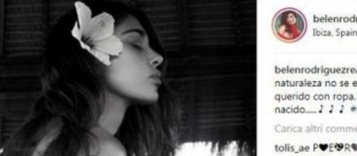 Belen Rodriguez si è mostrata senza veli su Instagram