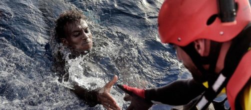 Migranti:il dossier sul business