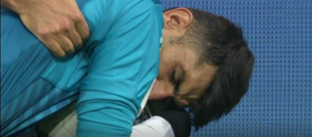Beiranvand stringe il pallone dopo aver parato il rigore calciato da Ronaldo Beiranvand stringe il pallone dopo aver parato il rigore calciato da Ronaldo