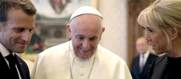 Emmanuel Macron au Vatican : "Il faut situer cette rencontre à sa ... - francetvinfo.fr Emmanuel Macron au Vatican : "Il faut situer cette rencontre à sa ... - francetvinfo.fr