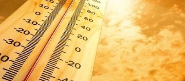 Luglio 2018, fra ondate di caldo africano e temporali. Fonte immagine: si24.it Luglio 2018, fra ondate di caldo africano e temporali. Fonte immagine: si24.it