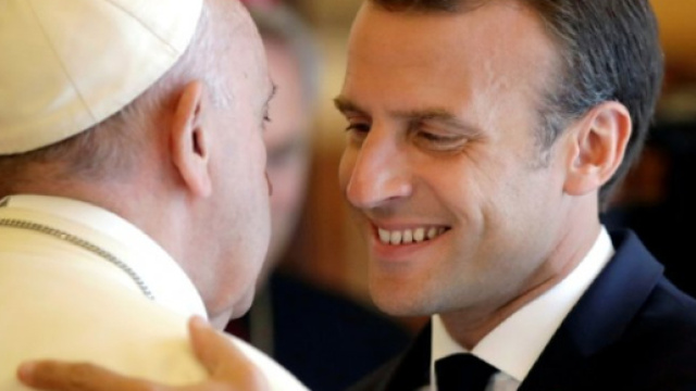 Emmanuel Macron pour la première fois chez le pape François sur ... - orange.fr