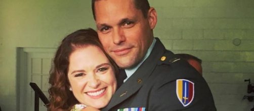 Justin Bruening e Sarah Drew FONTE: Instagram