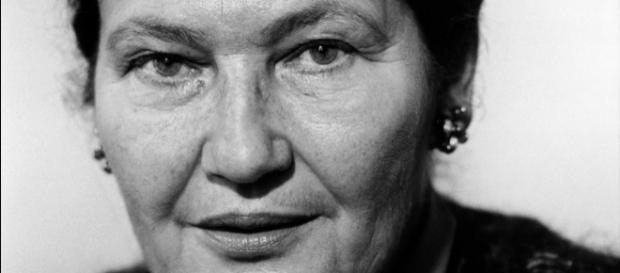 Madame Simone Veil: merci pour votre résistance, votre engament et votre humanisme Madame Simone Veil: merci pour votre résistance, votre engament et votre humanisme