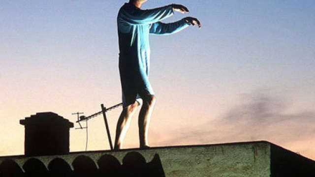 Brescia, sonnambulo 16enne cade dal balcone di casa: volo di 8 metri.