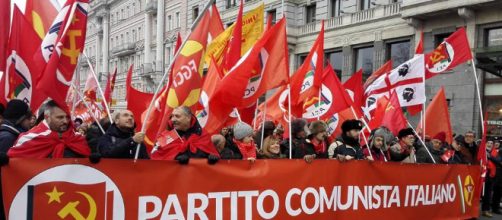 Il Partito Comunista Italiano durante una manifestazione