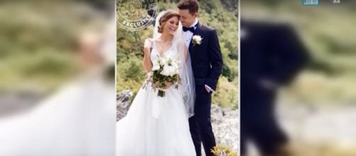 Scotty McCreery weds his love, Gabi Dugal, in an intimate North Carolina ceremony. [Image source: News Today Az/YouTube]
