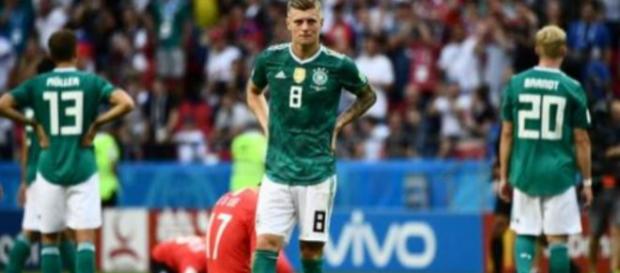 Toni kroos en prend pour son grade sur Twitter après l'élimination de l'Allemagne Toni kroos en prend pour son grade sur Twitter après l'élimination de l'Allemagne