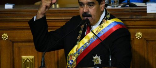 'El País' afirma que Nicolás Maduro llamó a Mike Pence 'culebra venenosa'