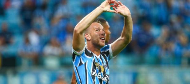 Arthur é o novo reforço do Barcelona (Foto: Lucas Uebel / Grêmio, DVG) Arthur é o novo reforço do Barcelona (Foto: Lucas Uebel / Grêmio, DVG)