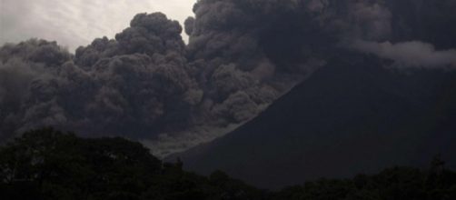 Eruzione del Vulcano del Fuego in Guatemala.