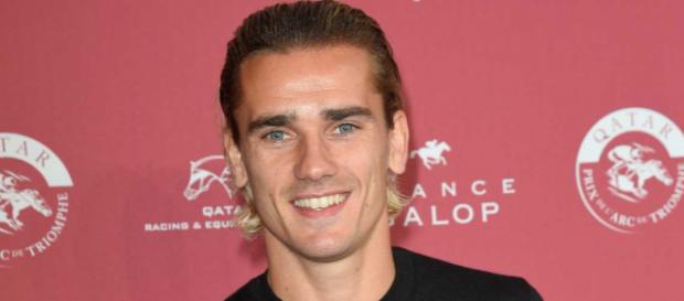 Antoine Griezmann doit donner sa réponse au FC Barcelone au plus vite. Antoine Griezmann doit donner sa réponse au FC Barcelone au plus vite.